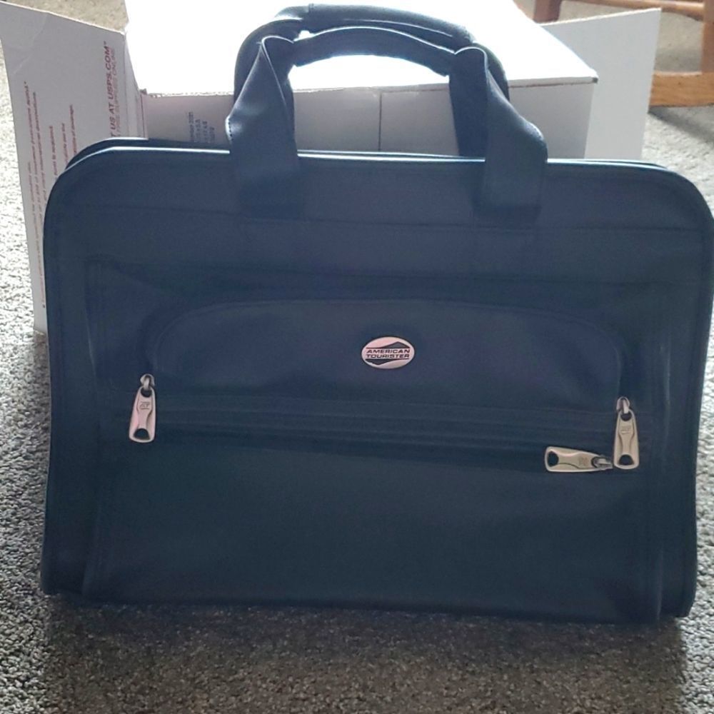 American Tourister black satchel